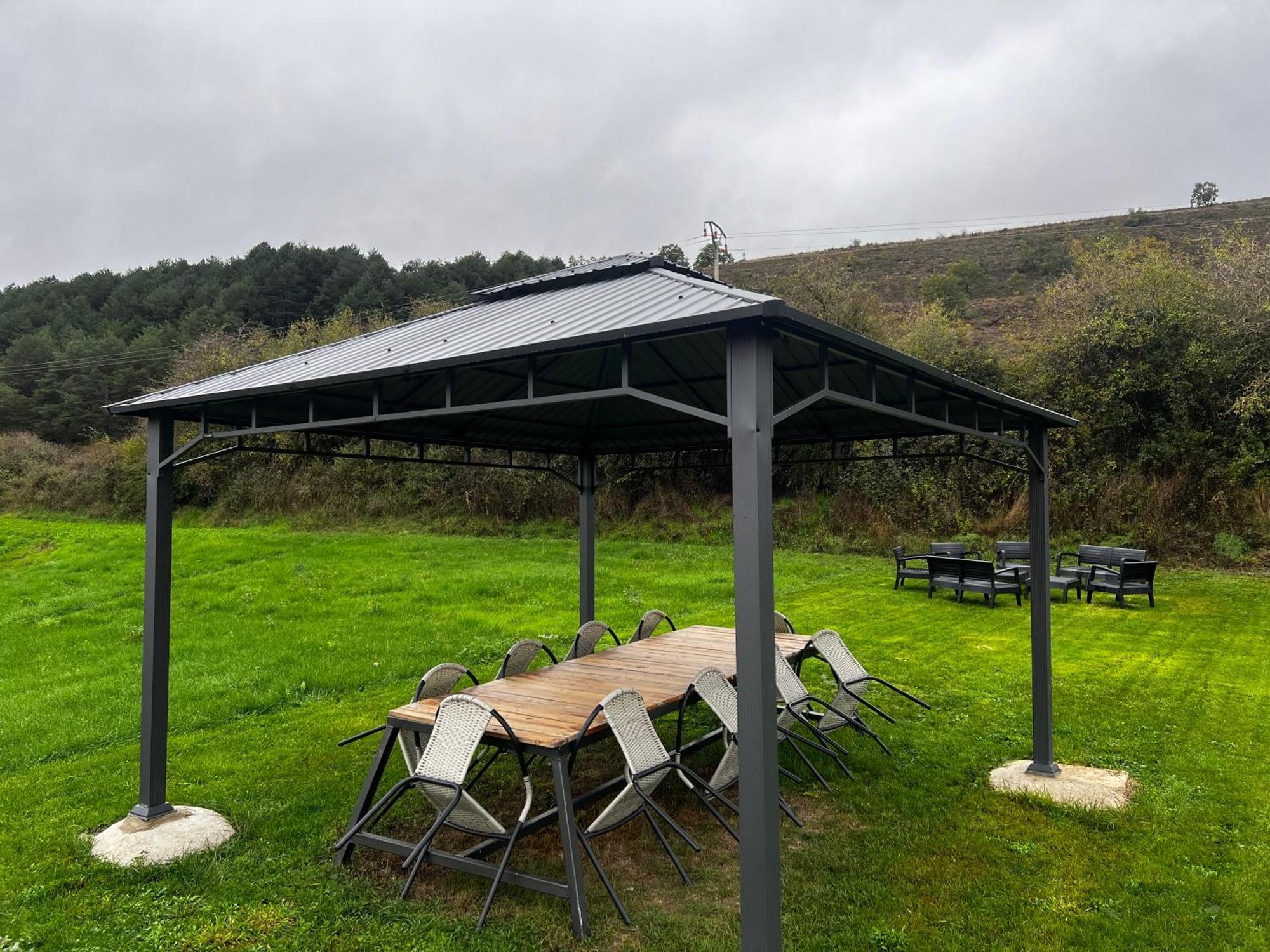 El Pecu Casa Rural Starfamiliar Bustillo Del Paramo Ngoại thất bức ảnh